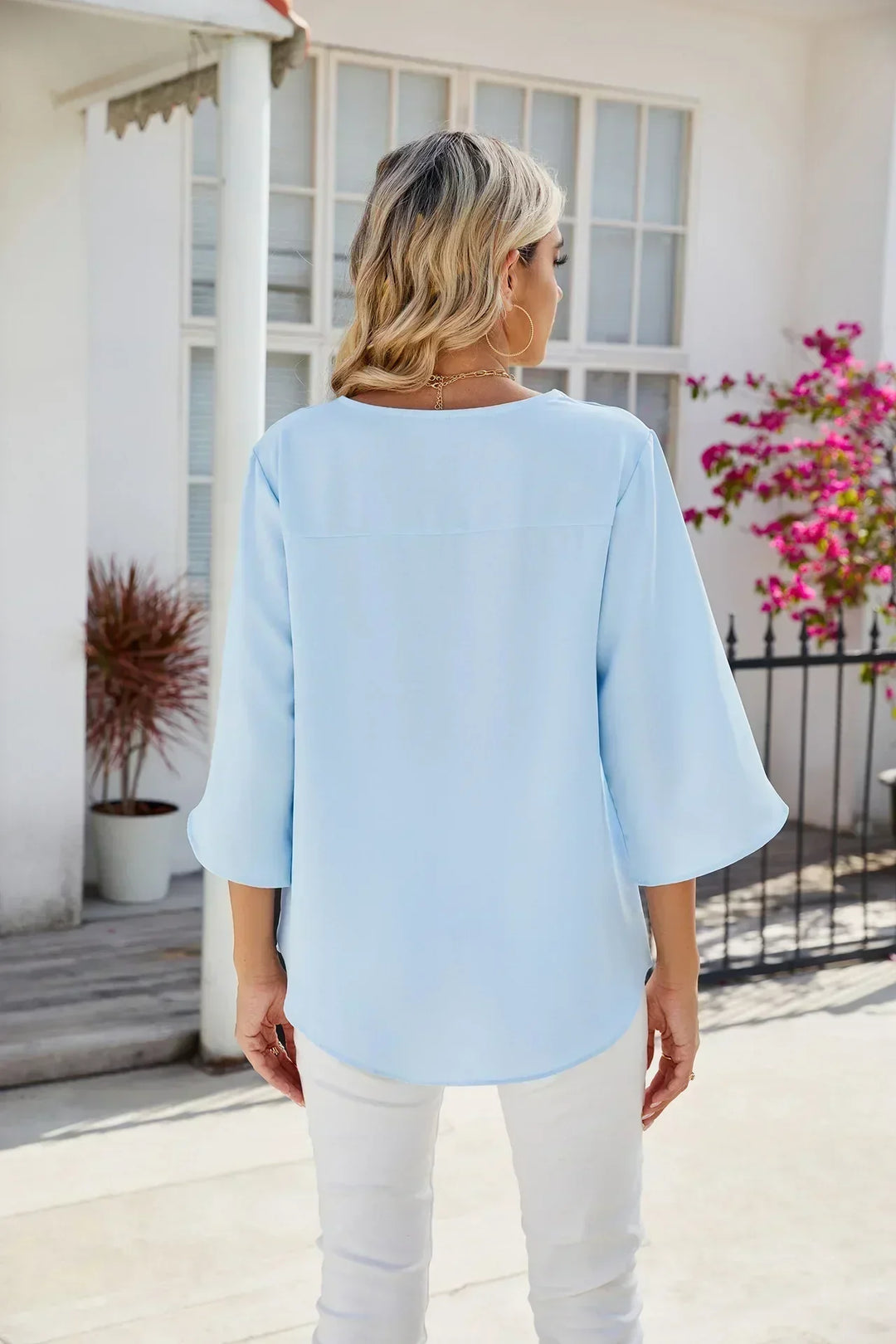 Cara™ | V-neck Lightweight Top